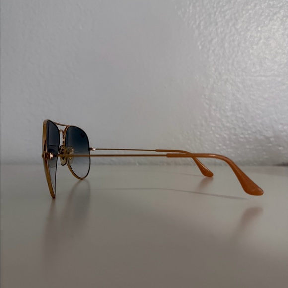 Tan Ray-bans 
In good condition - Picture 2 of 5
